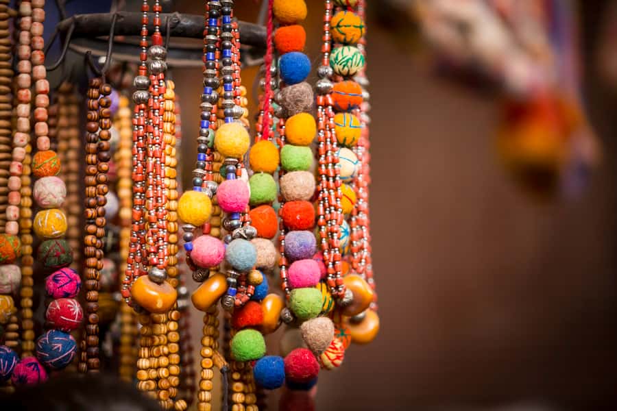 Nairobi: Elephant Orphanage, Beads Factory , giraffe center - Should you book the Nairobi wildlife and bead tour?