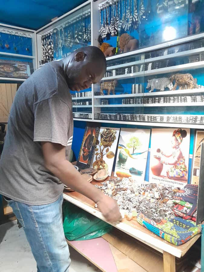 Nairobi: Explore Maasai Market for Unique Souvenirs - A short city-center walk after shopping