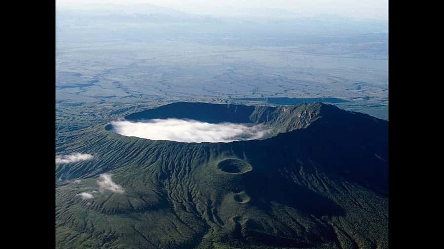 Nairobi: Full-Day Mount Longonot Hike with Boat Tour - Reaching the upper views