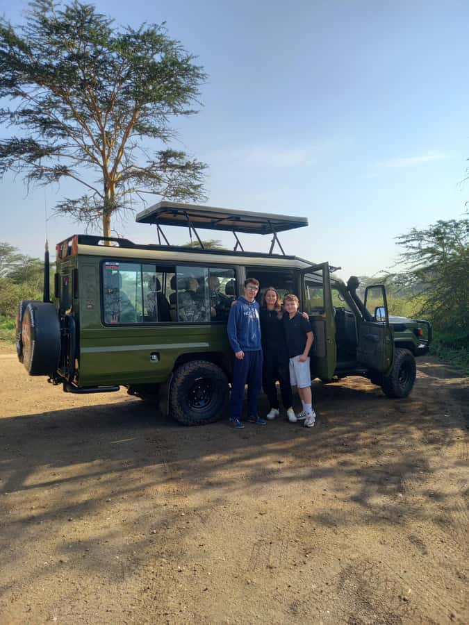 Nairobi: Game drive, elephant Orphanage & giraffe centre. - Four details that shape the day