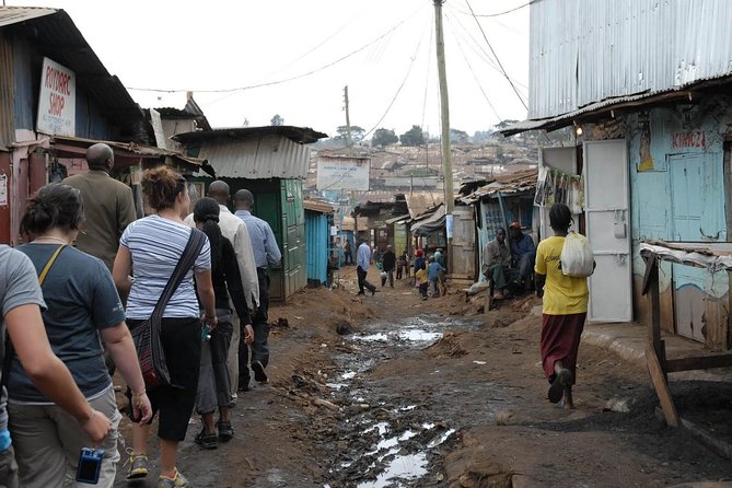 Nairobi Guided Tour to Kibera Slums - What the small group changes