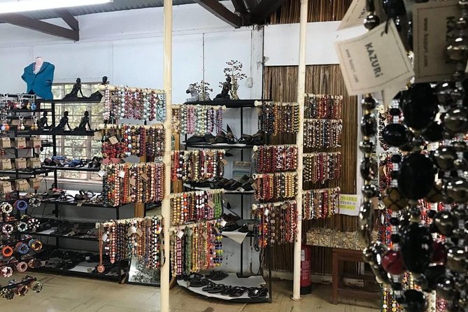 Nairobi Highlights: Karen Blixen, Beads Factory & Giraffe Center Day Tour - Should you book this Nairobi tour?