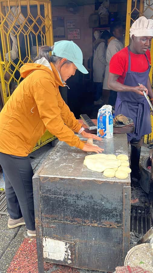 Nairobi: Historic and Modern Highlights Walking Tour - What the guides add to the experience