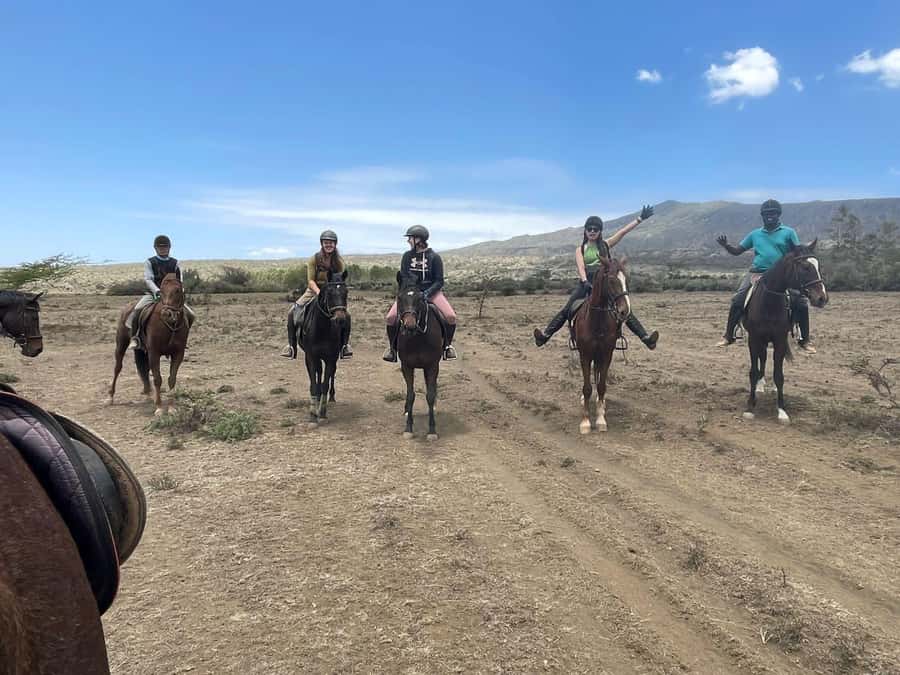 Nairobi: Horseback Riding Tour Through Maize Plantation - Forest paths and the natural dam