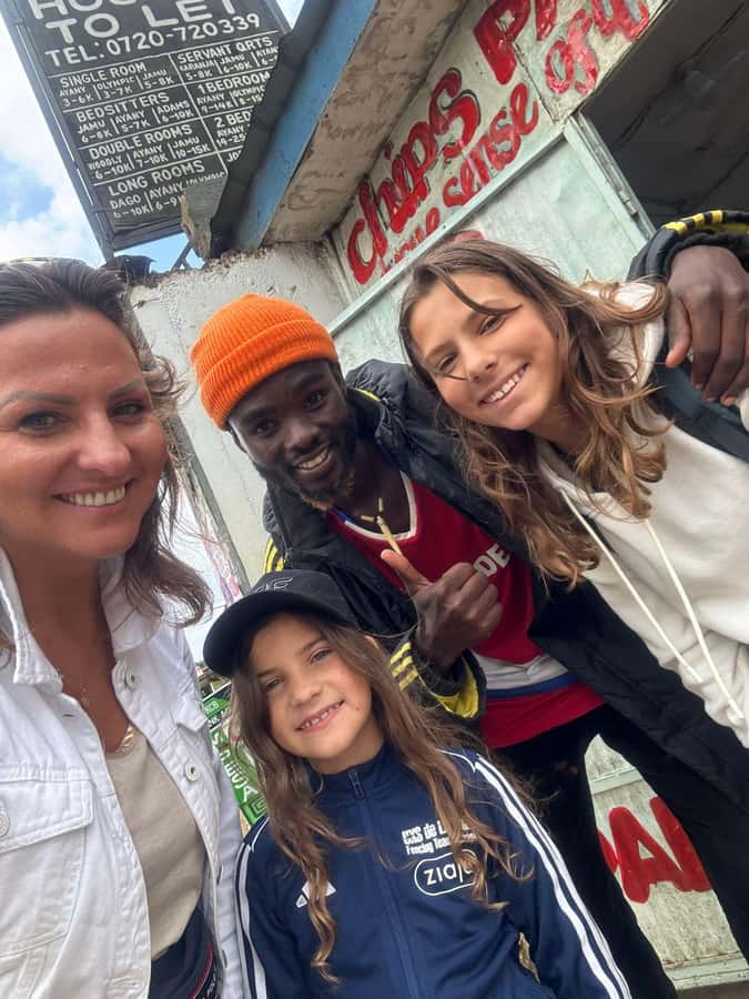 Nairobi: Kibera Slum (The Chocolate city)Guided Walking Tour - Meeting artisans, musicians, and youth projects