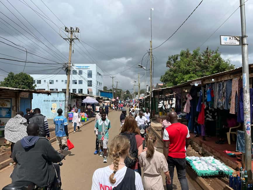 Nairobi: Kibera Slum Tour with Local Social Entrepreneurs - Inside a 4-by-4-Meter Local Home