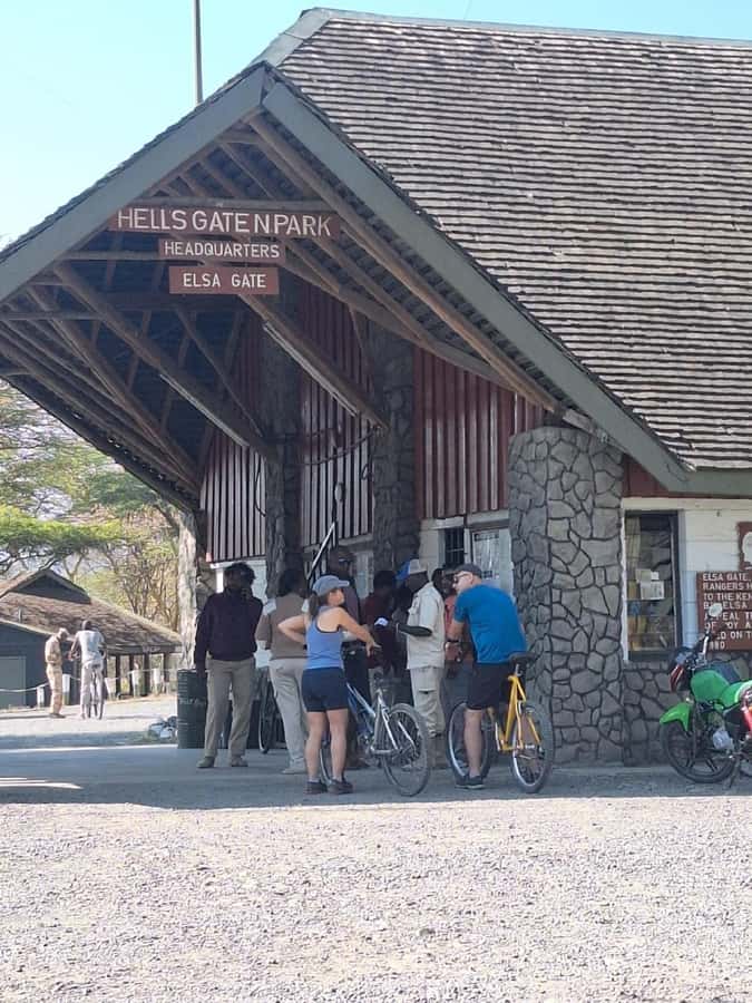 Nairobi: Lake Naivasha & Hell’s Gate National Park Day Trip - What to bring and who should go