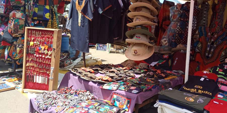 Nairobi: Maasai Market and Nairobi City Tour - Starting with pickup and a possible local bus ride
