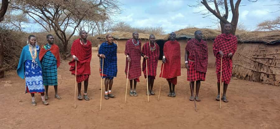 Nairobi: Masai Village Day Tour with Local Guide - Traditional dance, dress, fire, and hunting skills
