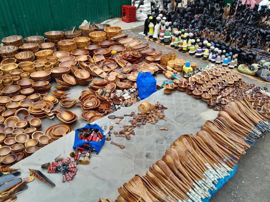 Nairobi: Nairobi City Walking Tour - Macmillan Library and City Market