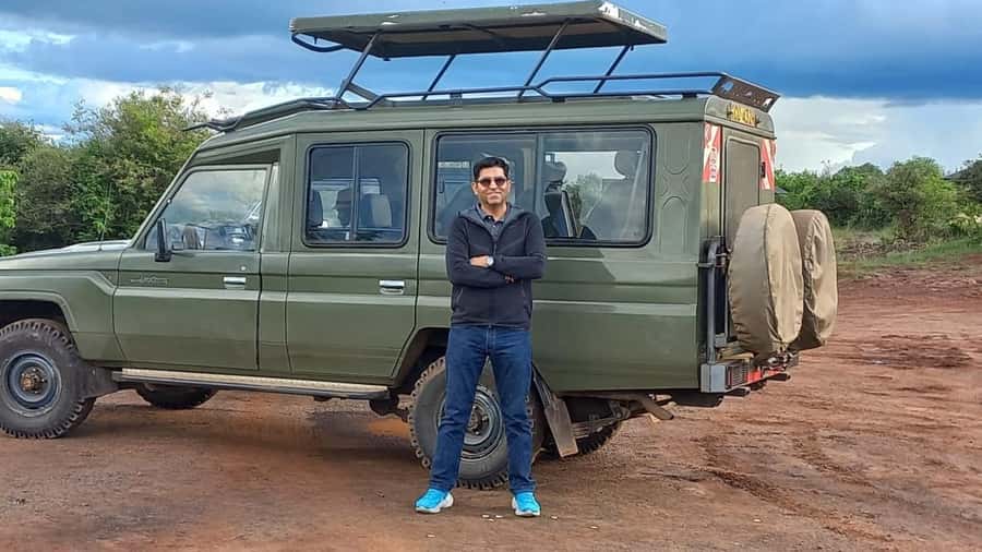 Nairobi: Nairobi National Park Half-Day Game Drive - Guides, Vehicles, and Group Size