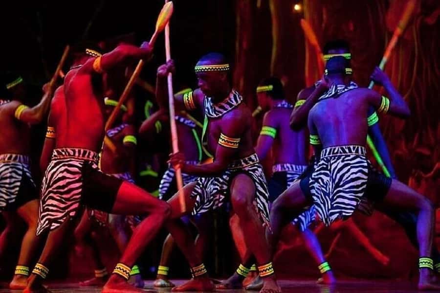 Nairobi: Nairobi nightlife and Safari Park Hotel dinner - Should you book the Safari Park Hotel dinner?