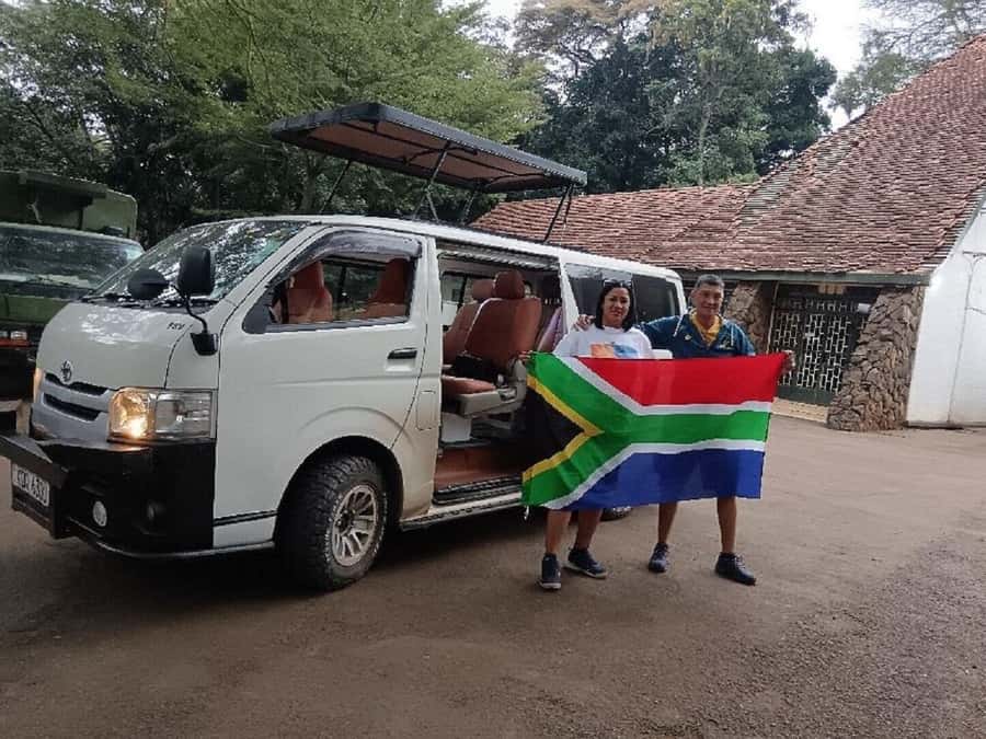 Nairobi National Park, Baby Elephant and Giraffe Centre - The 5:30 am pickup and ride into the park