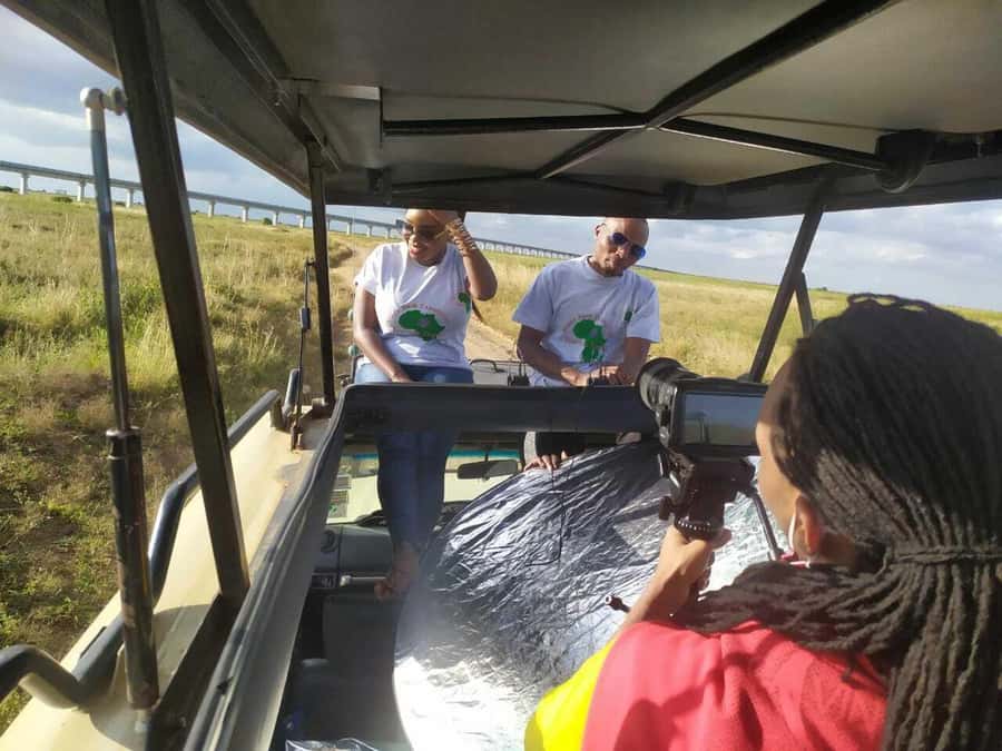 Nairobi National Park, Elephants, Giraffes & Bomas Day Trip - Feeding giraffes at the Giraffe Center