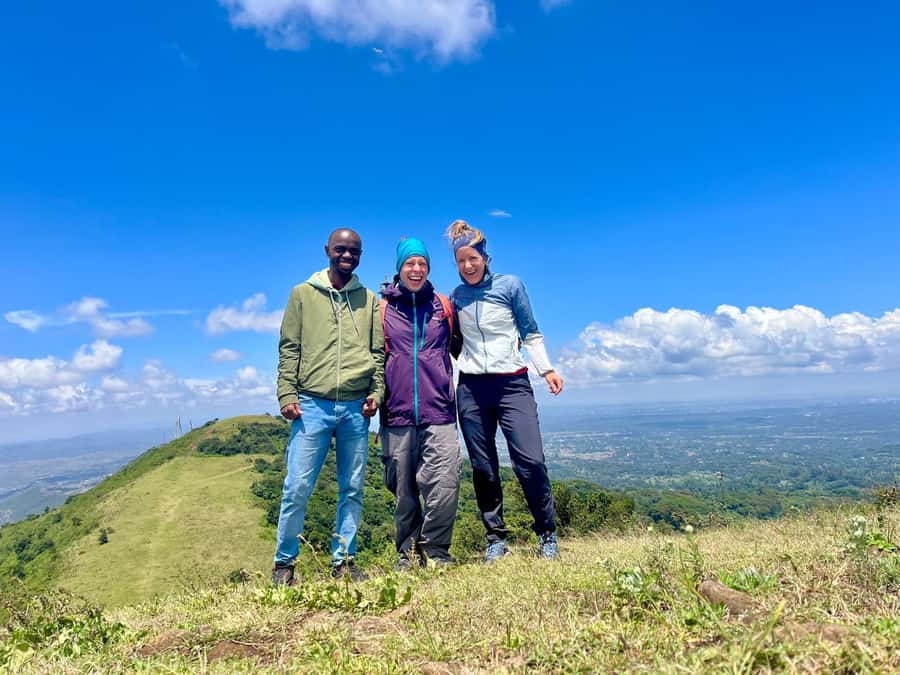 NAIROBI:Ngong Hills Day Hike,Group Tour - Leaving Nairobi for the Ngong Hills