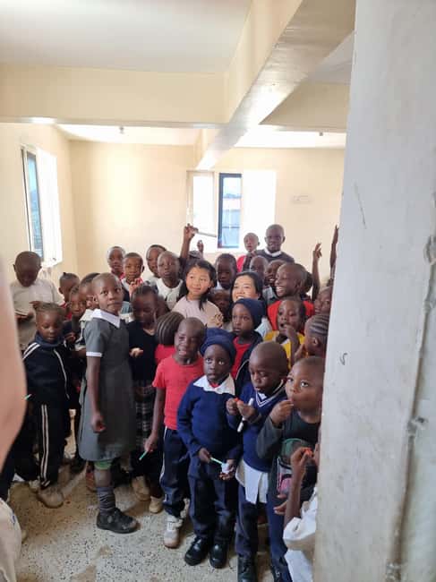 Nairobi: Volunteering with Orphans and Vulnerable Children - Taking part in educational activities