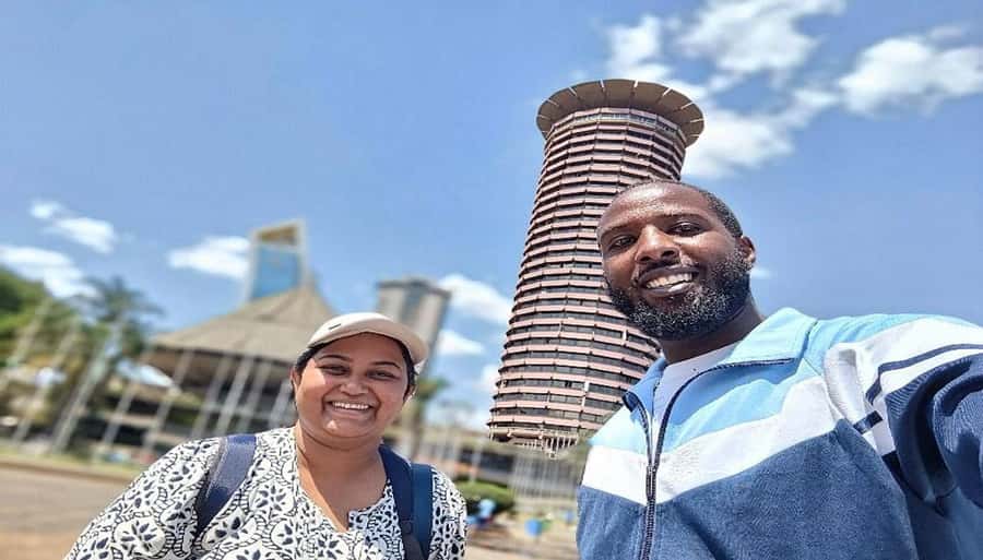 Nairobi Walking Tour, GiraffeCentre & Souvenir Shopping Tour - A smart introduction to Nairobi in five hours