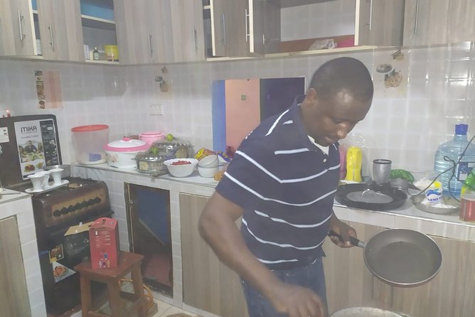 Private Traditional Kenyan Cooking Class with Lunch in Nairobi - Cooking mukimo in a Nairobi family home