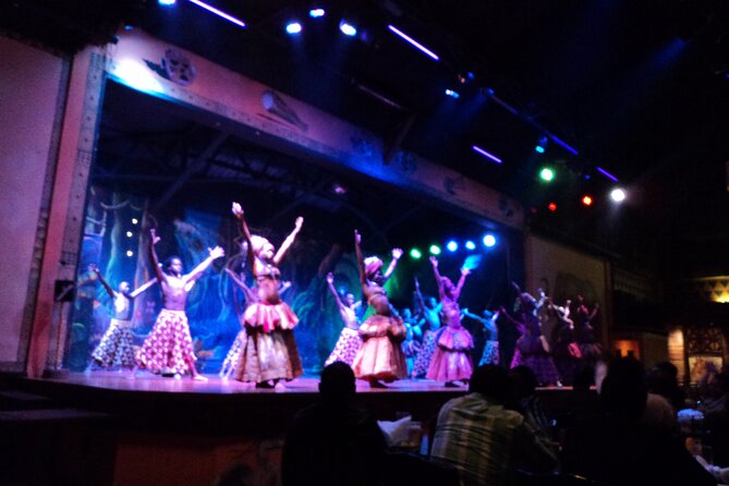 Safari Cat Dancers Show And Dinner - What Dinner Under the Palm-Thatch Roof Is Like