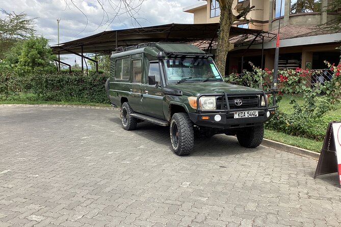 Safari in Tsavo and Amboseli for 5 Days and 4 Nights - Crossing into Tsavo West with a packed lunch