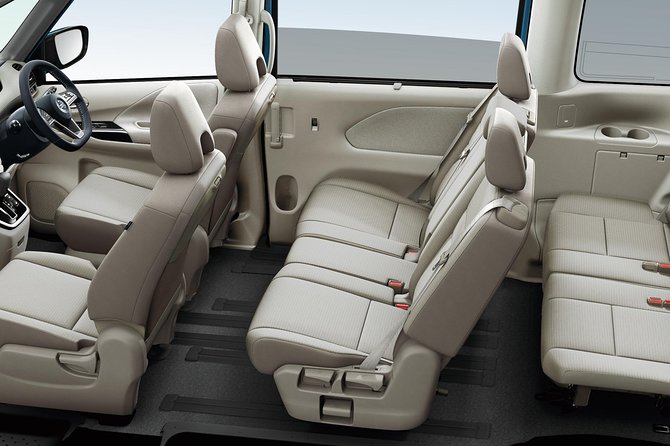 Safe and Private Airport transfer in Nairobi - The walk to the parking garage