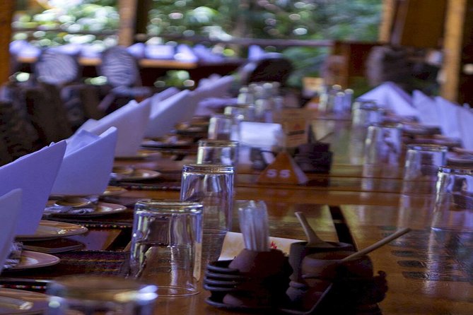 Tour Giraffe Center,Karen blixen and lunch carnivore restaurant - Who will get the most from this tour