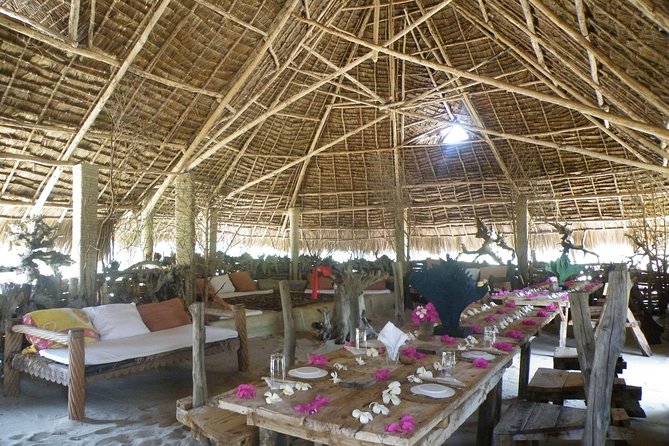 Tour Malindi & Robinson Island & Marafa Hell's Kitchen - Starting in Malindi’s Arab quarter and old market