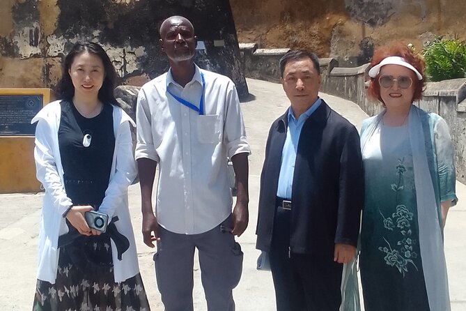 Visit to Fort Jesus and the Old Town of Mombasa - Walking through Old Town toward the old port