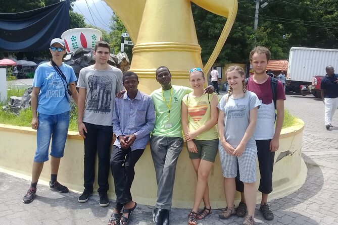 Walking Tour Through Old Town Mombasa and Fort Jesus - Smelling your way through the old spice market