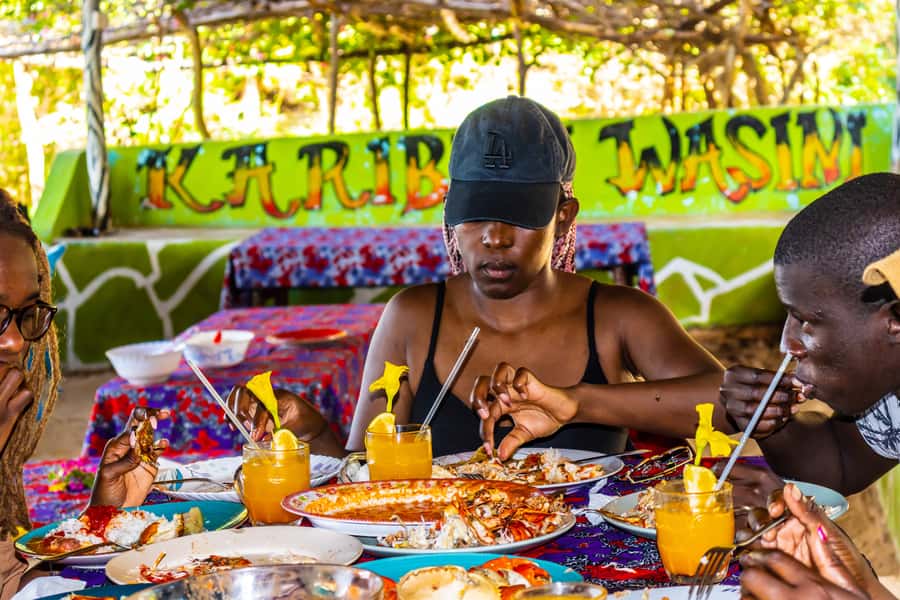 Wasini Island: Dolphin Spotting & Snorkel at Kisite Mpunguti - Timing, Weather, and Comfort
